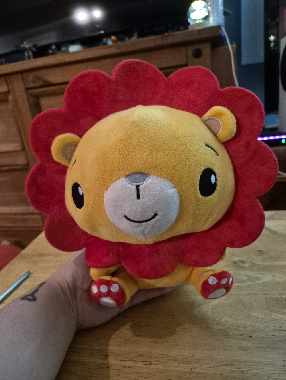 Fisher-Price Seated Lion Plush Soft Toy Stuffed Animal 8” 20cm